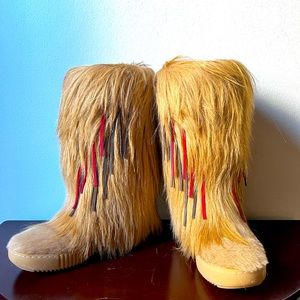 PAJAR Canada Goat Fur And Cow Skin Fluffy Warm Winter Boots. Size 8 US.